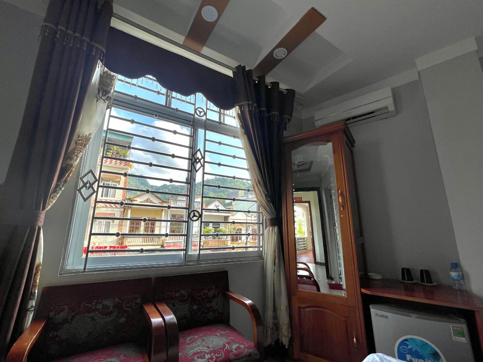 Thai Thinh Hotel Dong Van  Extérieur photo